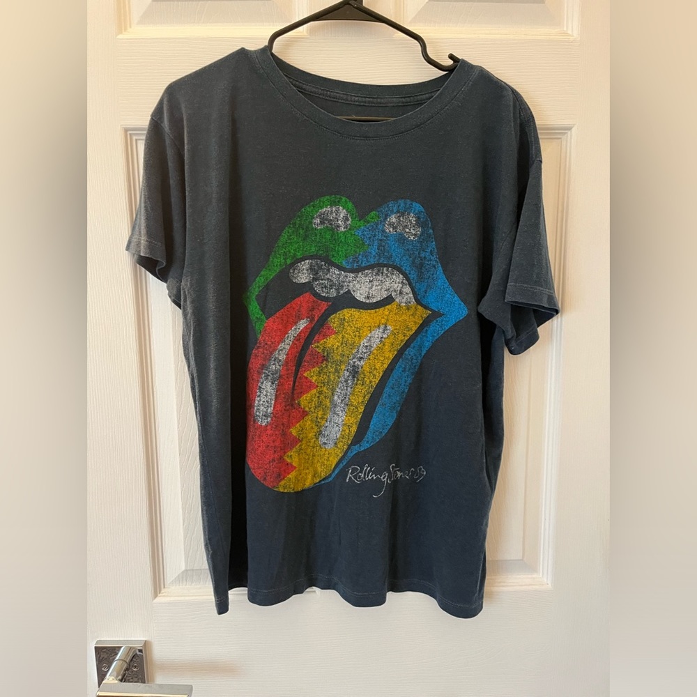 People of leisure Womens Rolling Stones T-shirt.